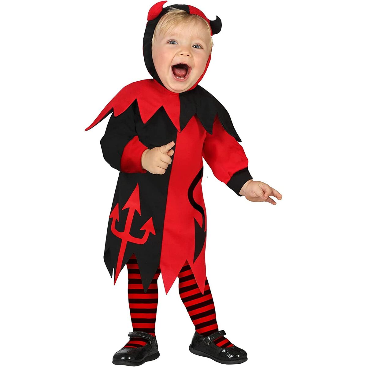 Barn i Demon djävulsdräkt med svart och röd kappa, randiga leggings och huva med horn, utklädd till maskerad eller Halloweenfest.