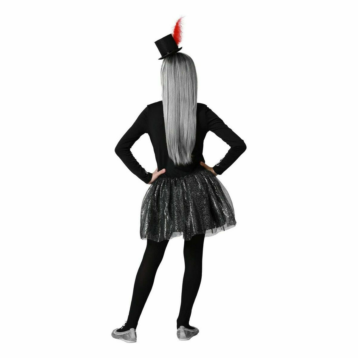 Baksidan av ett barn i skelettklänningen, som visar den glittriga kjolen och den lilla höga hatten.