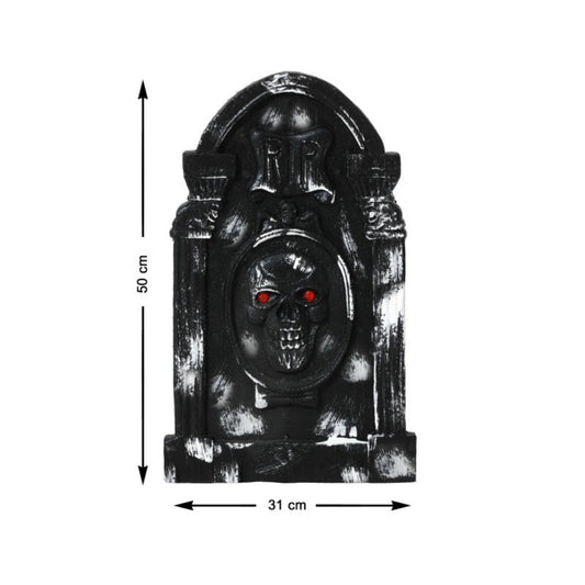 En kuslig gravstens-dekoration med dess mått, 50 cm hög och 31 cm bred, tydligt utmärkta.