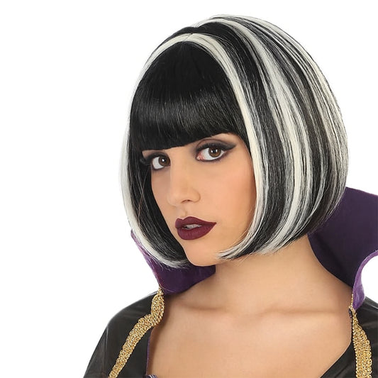 Kvinna i svart bob-peruk med vita slingor – gotisk look och lila vampyrkrage