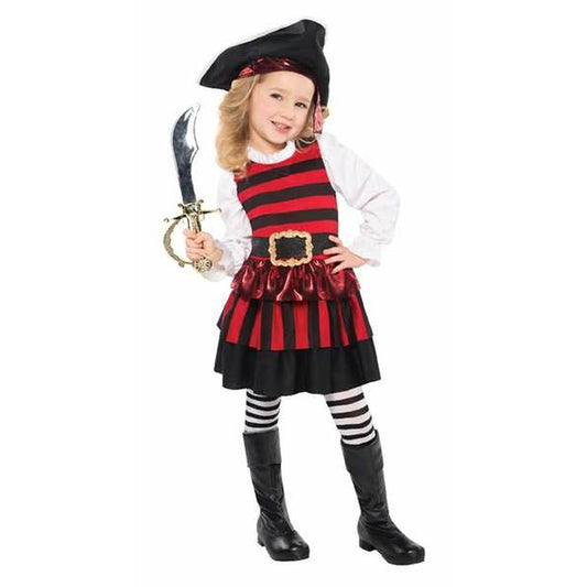 Liten flicka klädd i en röd- och svartrandig piratklänning med hatt, hon håller i en leksakssabel och poserar glatt.