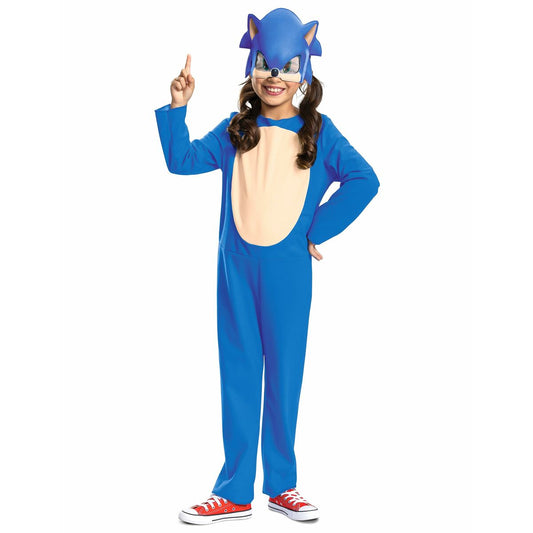 Ett litet barn ler glatt medan det bär en helkropps Sonic-dräkt i blått med beige mage och en matchande blå Sonic-mask.