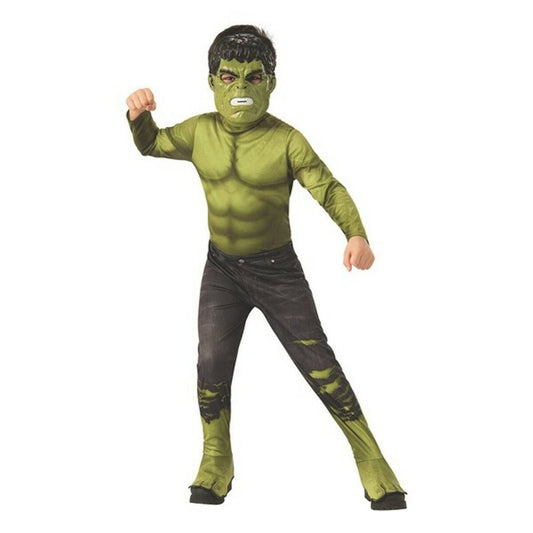 Ett barn poserar i en grön och lila maskeraddräkt som liknar Hulken, komplett med en muskulös jumpsuit, mask och trasiga byxdetaljer.