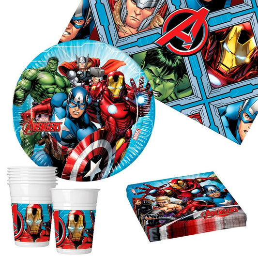 Ett set med Avengers-tema bestående av tallrikar, pappersservetter och plastmuggar med motiv av superhjältarna Hulk, Thor, Captain America och Iron Man.