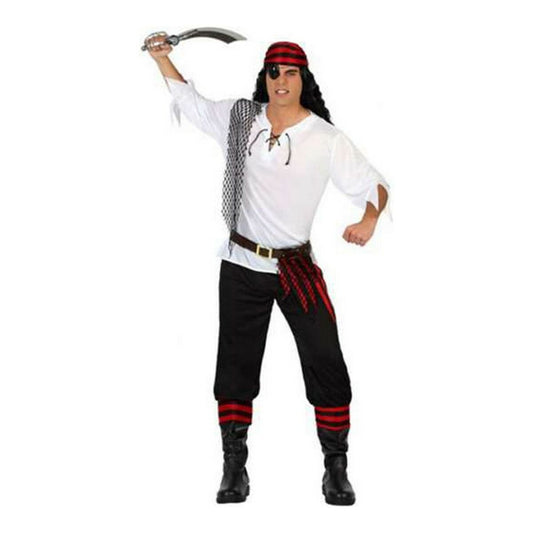 En man klädd i en komplett piratdräkt med vit skjorta, svarta byxor, rött/svart pannband och ögonlapp, håller en sabel över huvudet.