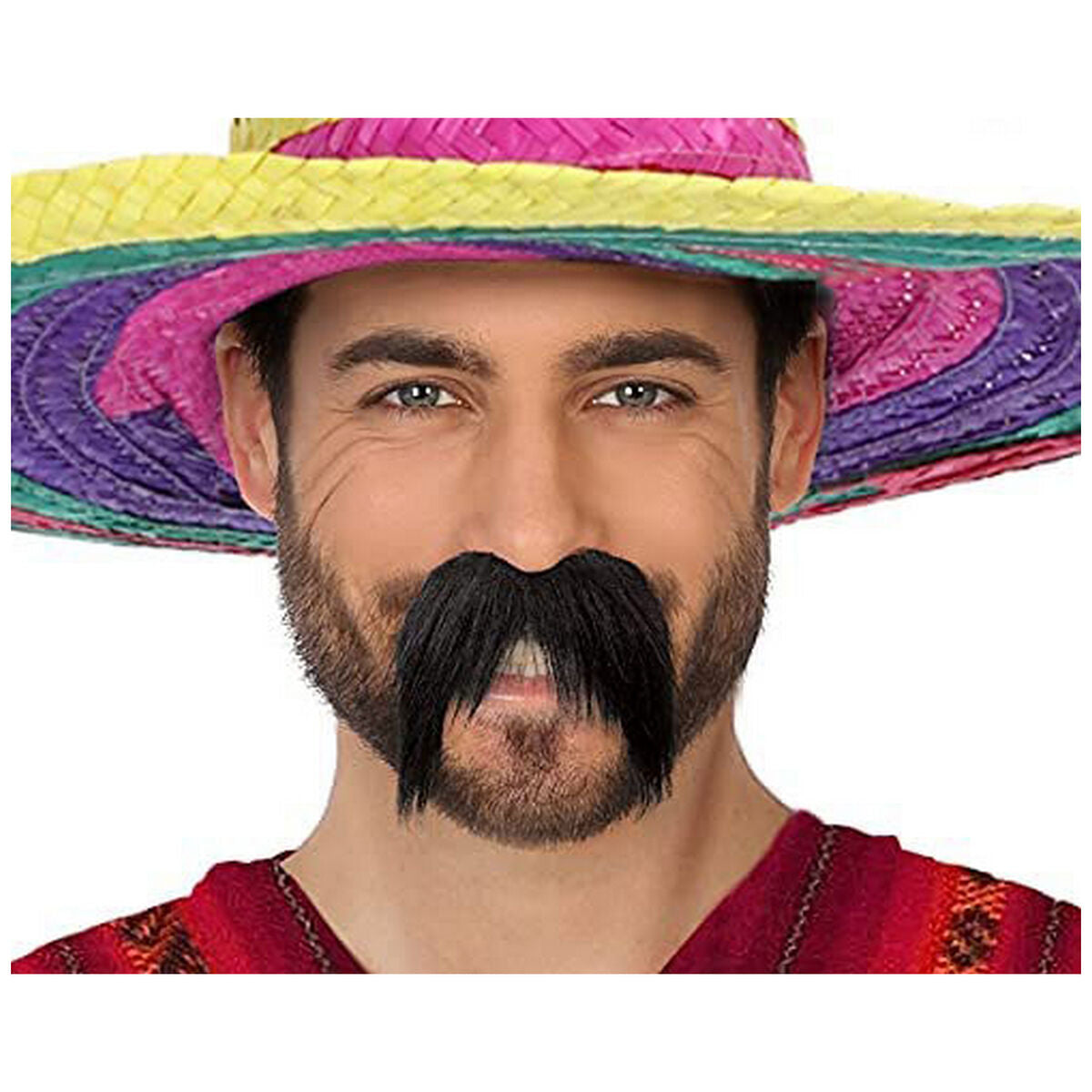 En man med en stor buskig svart gringo-mustasch och en färgglad sombrero.