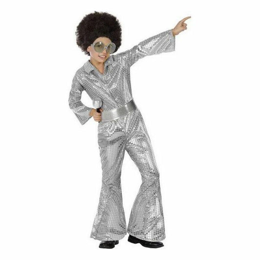 Ett barn poserar i en helkropps, silverglittrig disco-maskeraddräkt med utsvängda byxor och en stor afroperuk.