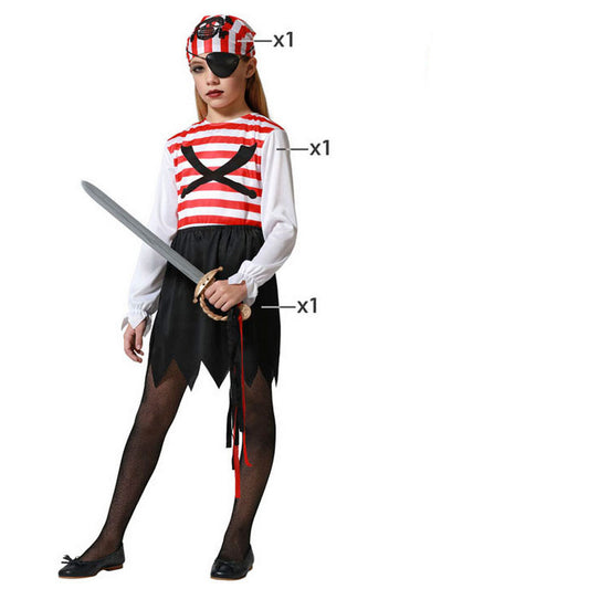 Ett barn i en komplett piratdräkt bestående av röd- och vitrandig topp, svart kort kjol, bandana, ögonlapp och hållandes i ett piratsvärd.