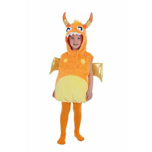 Ett litet barn klädd i en fluffig orange och gul monsterdräkt med huva prydd med horn och små tänder, samt guldiga vingar.