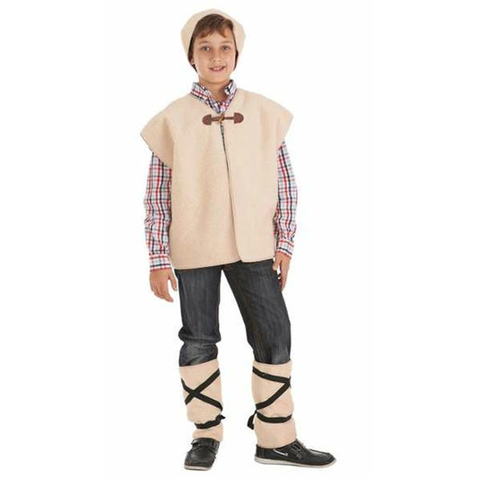 Ett glatt barn i åldern 2-3 år poserar i en maskeraddräkt som en herde, komplett med en beige väst, mössa, och korslagda benvärmare över jeans.