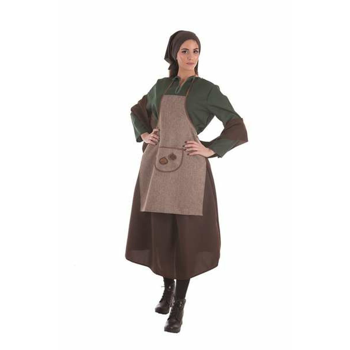 En kvinna i en komplett Castañera maskeraddräkt bestående av en mörkgrön långärmad tröja, en mörkbrun vid kjol, ett brunt förkläde med ficka, en brun sjal och en matchande huvudduk.