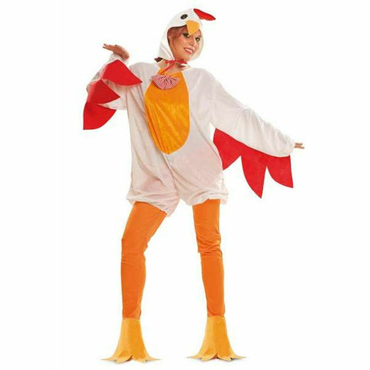 En kvinna klädd i en komplett 3-delad hönsdräkt med vit jumpsuit, orange byxor och gula fötter, poserar glatt.