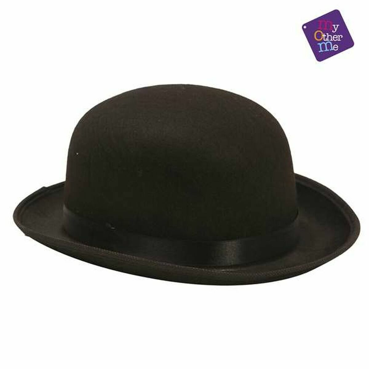 Närbild på en klassisk svart filthatt med rundad kulle och kort, uppvikt brätte, känd som en derbyhatt eller bowlerhatt.