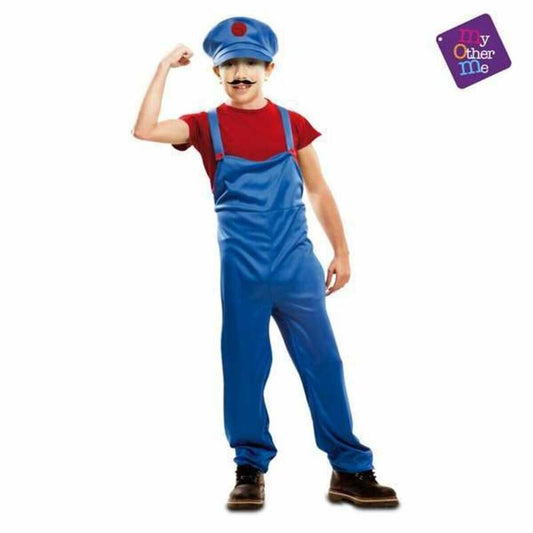 Barn klädd i en komplett rörmokare maskeraddräkt med blå hängselbyxor, röd t-shirt, blå keps och en fastsatt mustasch.