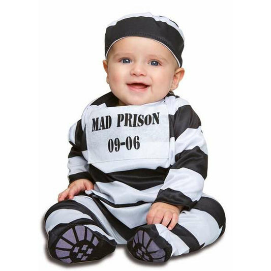 En glad bebis sittandes i en svart- och vitrandig fånge-maskeraddräkt med tillhörande mössa och haklapp som säger 'MAD PRISON 09-06'.