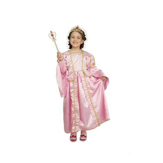 Ett leende barn klädd i en långärmad, rosa prinsessklänning i satin med gulddetaljer, som håller i en krona och en liten trollstav.