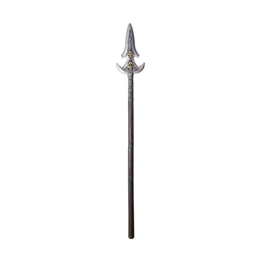 Ett långt, mörkt spjut med ett silverfärgat spjutblad dekorerat med små skallar, som har en avtagbar funktion.