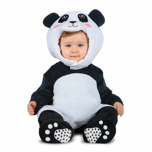 En baby sitter i en mjuk, svart och vit panda maskeraddräkt med en matchande huva som har pandaöron.