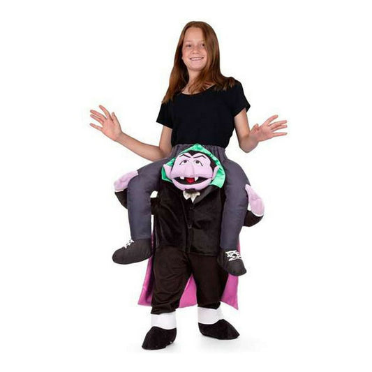 Ett glatt barn bär en rolig ride-on maskeraddräkt där en lila vampyrfigur ser ut att rida på barnets axlar.