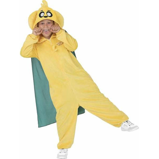 Ett glatt barn poserar i en helkropps gul kigurumi-dräkt som föreställer en hund med en tecknad huva och en grön cape över axlarna.