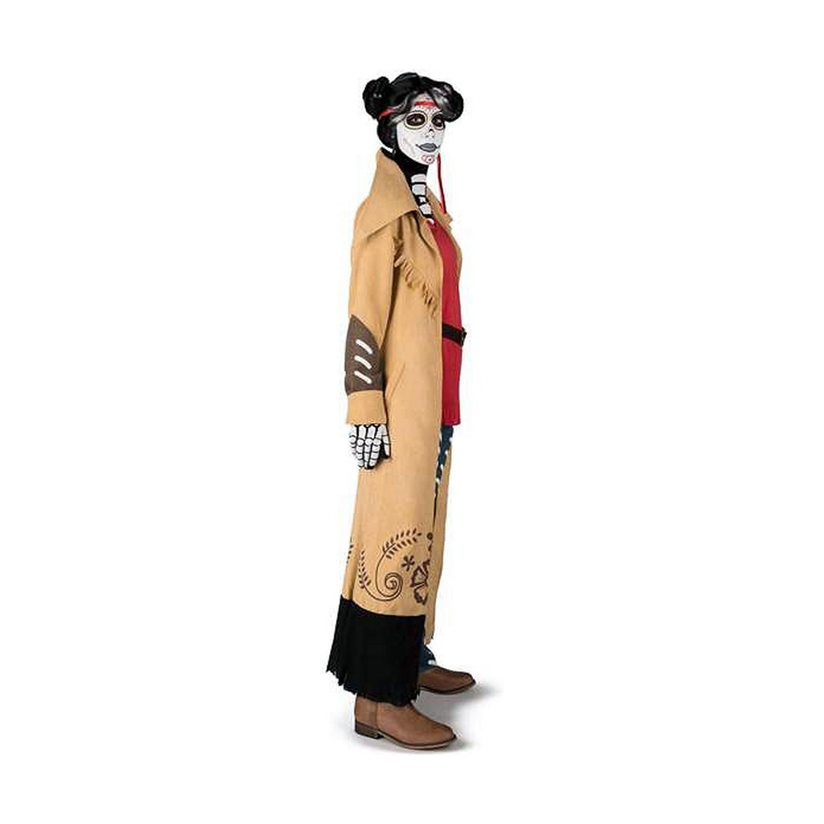 En person i en flerfärgad Angelica-dräkt med en lång trenchcoat och skelett-sminkning, sedd från sidan.