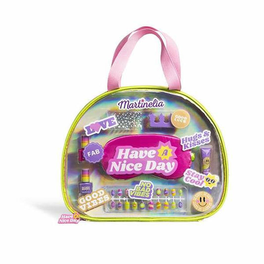 En genomskinlig, rundad necessär med neonkant och rosa handtag, fylld med färgglada barnsminkprodukter, nagellack och klistermärken som säger "Have A Nice Day".