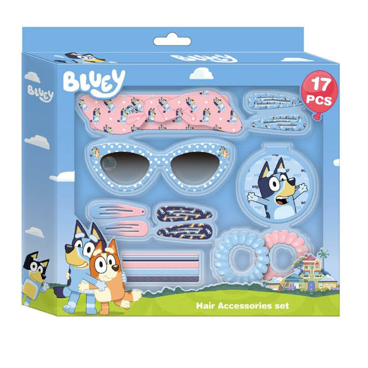 Ett Bluey håraccessoarer set i en blå förpackning som innehåller 17 delar, inklusive ett par ljusblå solglasögon med Bluey-motiv, hårband, hårklämmor och ett litet spegel/hålla-i-hårband med Bluey på.