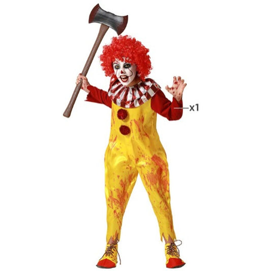 Barn klädd i en blodig gul och röd clowndräkt med rött burrigt hår och vit clownsminkning, håller upp en stor leksaksvidyxa.