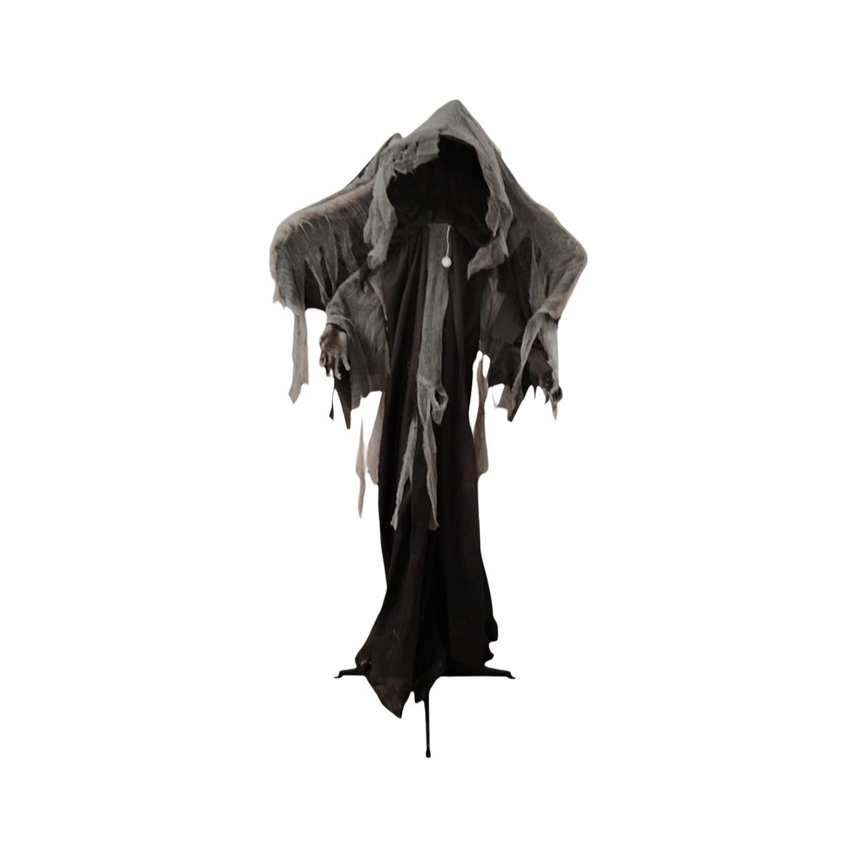 En läskig hängande Halloween-dekor med en huva och slitna tyger, som ser ut som en ande eller döden.