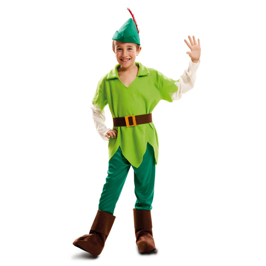 Ett barn ler och vinkar, klädd i en äventyrlig Peter Pan maskeraddräkt med grön tunika, hatt och bruna stövelöverdrag.