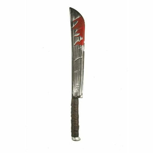 Ett läskigt leksaksvapen i form av en blodig machete med ett silverfärgat, slitet blad och ett mörkbrunt, lindat handtag.