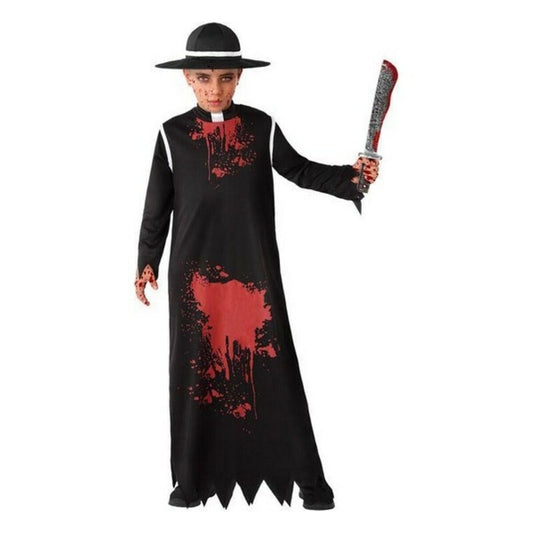 En pojke med läskigt smink bär en Brutal Zombiepräst Barndräkt, bestående av en blodstänkt svart kåpa och en bredbrättad hatt, och håller i en blodig kniv.