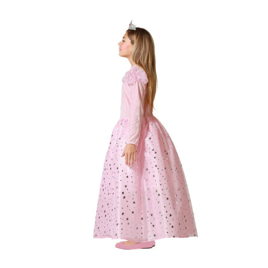Sidoprofil av ett barn som bär den rosa prinsessklänningen, som visar dess långa, glittrande kjol och fina detaljer.
