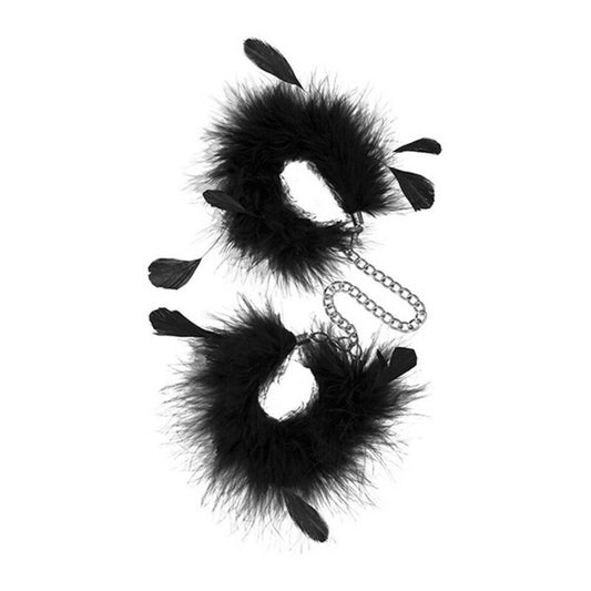 Ett par Eleganta Svarta Fjäder-Handbojor med fluff och fjädrar, länkade med en silverkedja.