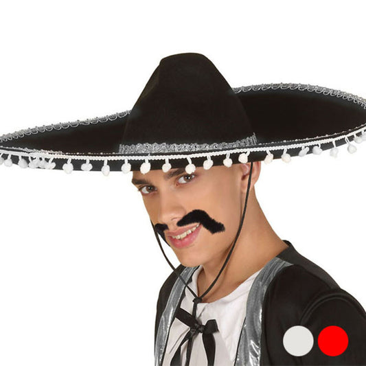 En man med en kaxig blick och lösmustasch bär en stor, svart sombrero med vita pompoms och ett silvrigt band.