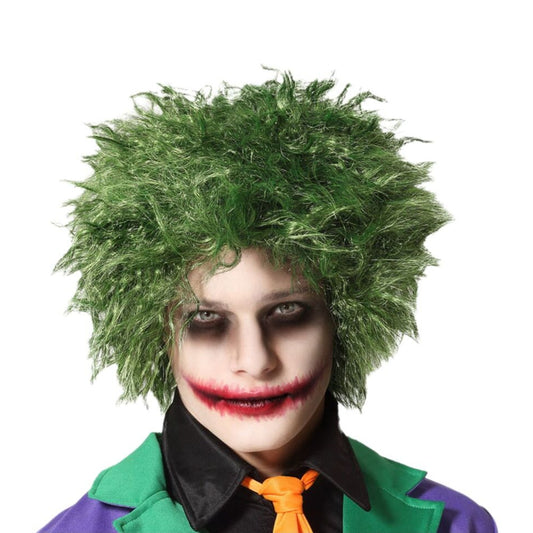 En person med clownsmink bär en Galen Grön Skurkperuk med rufsigt, grönt hår.