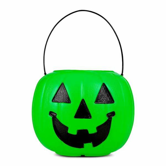 En neongrön, pumpa-formad godishink i plast med ett glatt, svart jack-o'-lantern-ansikte och ett tunt, svart handtag.