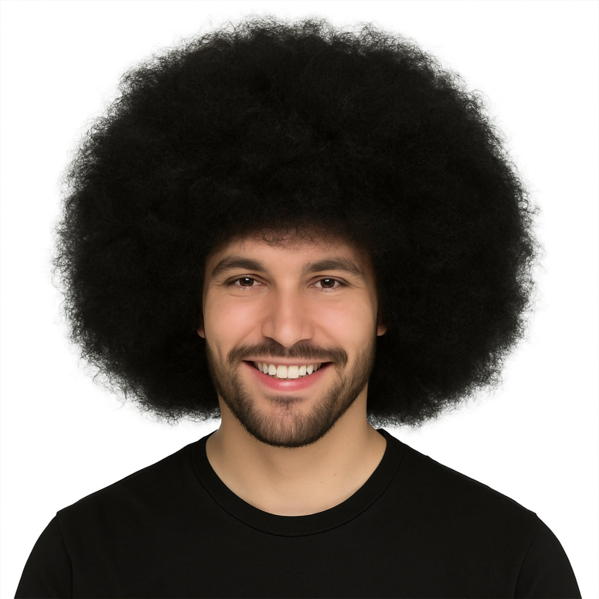 Man med en voluminös, svart och lockig afro-peruk, för en iögonfallande 70-tals eller disco-look.