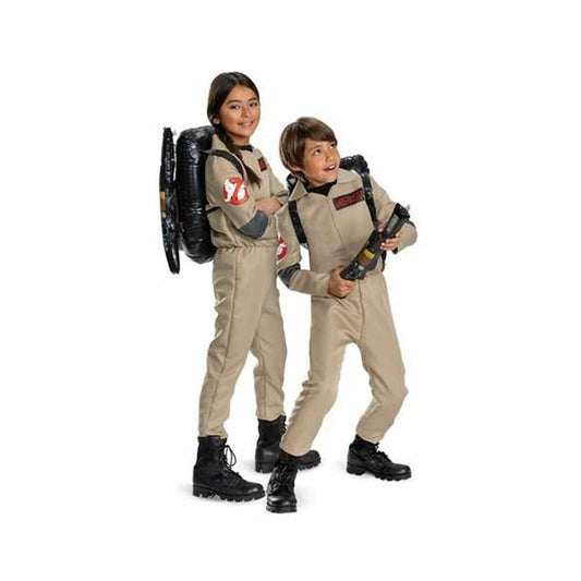 Två barn, en flicka och en pojke, poserar tillsammans i varsin Ikonisk Ghostbustersdräkt för Barn, kompletta med uppblåsbara proton-packs på ryggen.
