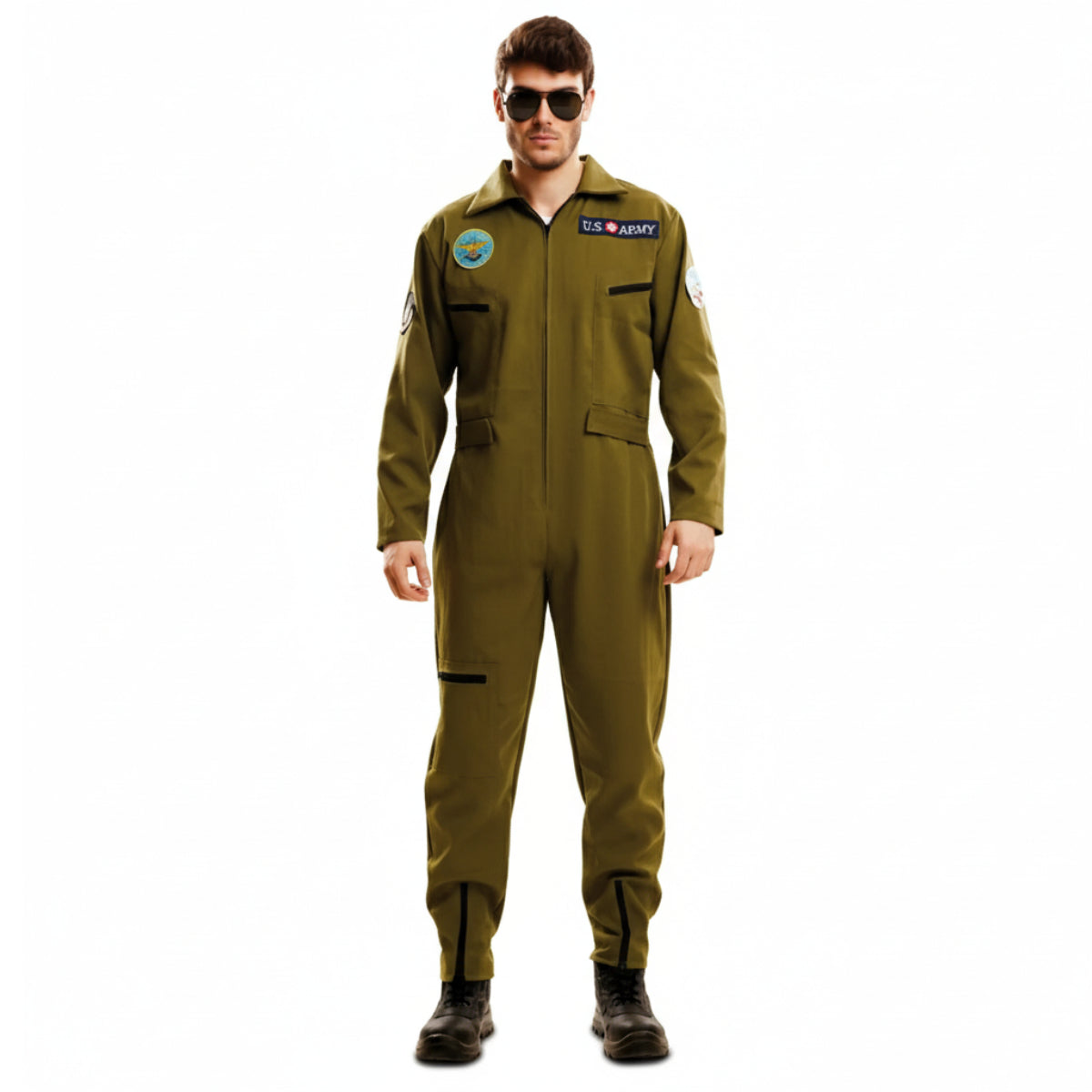 En man poserar i en Klassisk Top Gunner Overall med pilotglasögon.