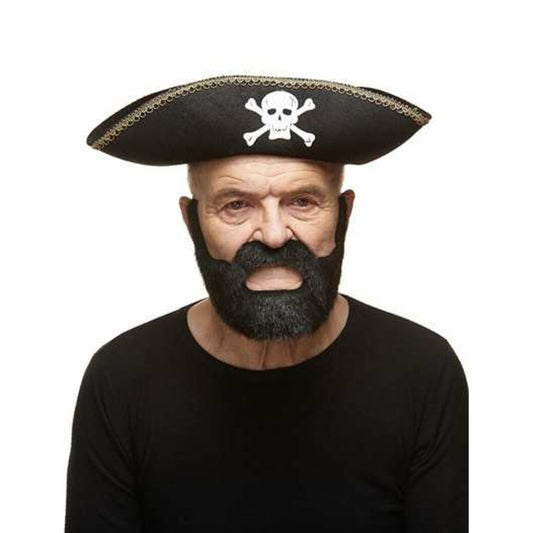 En äldre man bär ett Klassiskt Svart Kapten-Skägg med Mustasch och en pirathatt med en dödskallesymbol.