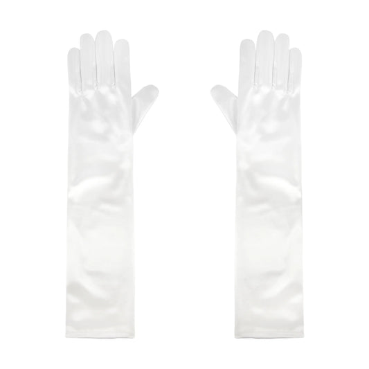 Ett par eleganta långa vita satinhandskar som ligger platt bredvid varandra mot en vit bakgrund.