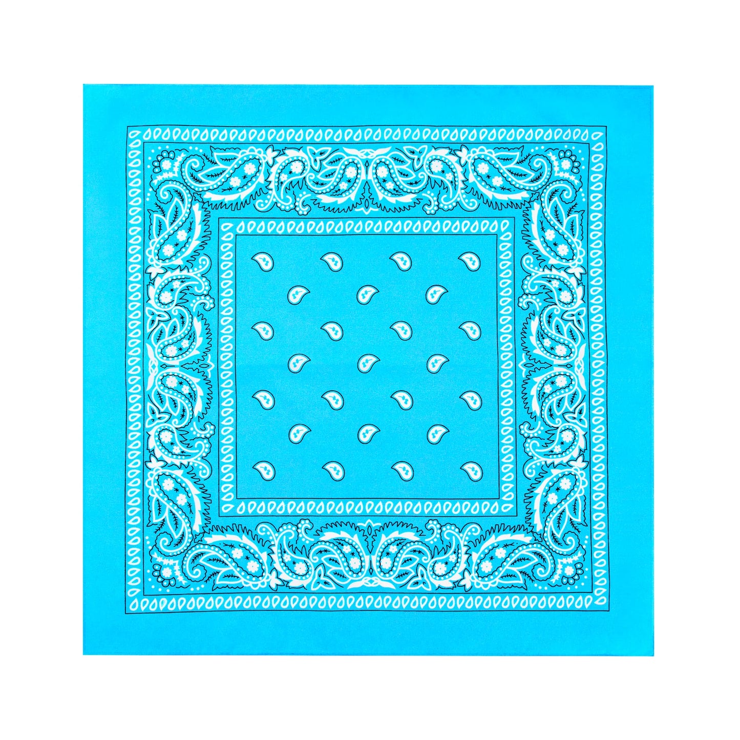 En ljusblå bandana ligger utvikt mot vit bakgrund och visar sitt kvadratiska format, paisleymönster och dekorativa kant.