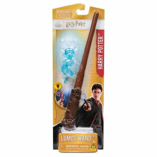 Förpackningen till den officiella Harry Potter Lumos Wand, som visar trollstaven och Patronus-figuren.