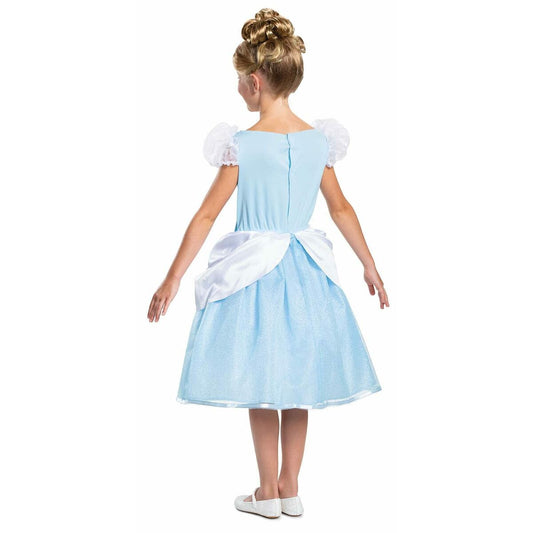 Ryggen av en flicka iklädd ljusblå Askungen prinsessklänning med glittrig kjol och puffärmar.