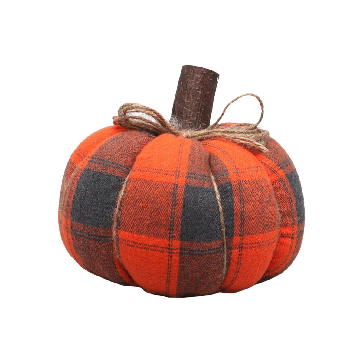 En mjuk och mysig pumpa klädd i ett orange och grårutigt tyg, med en rustik stjälk och ett jutesnöre.