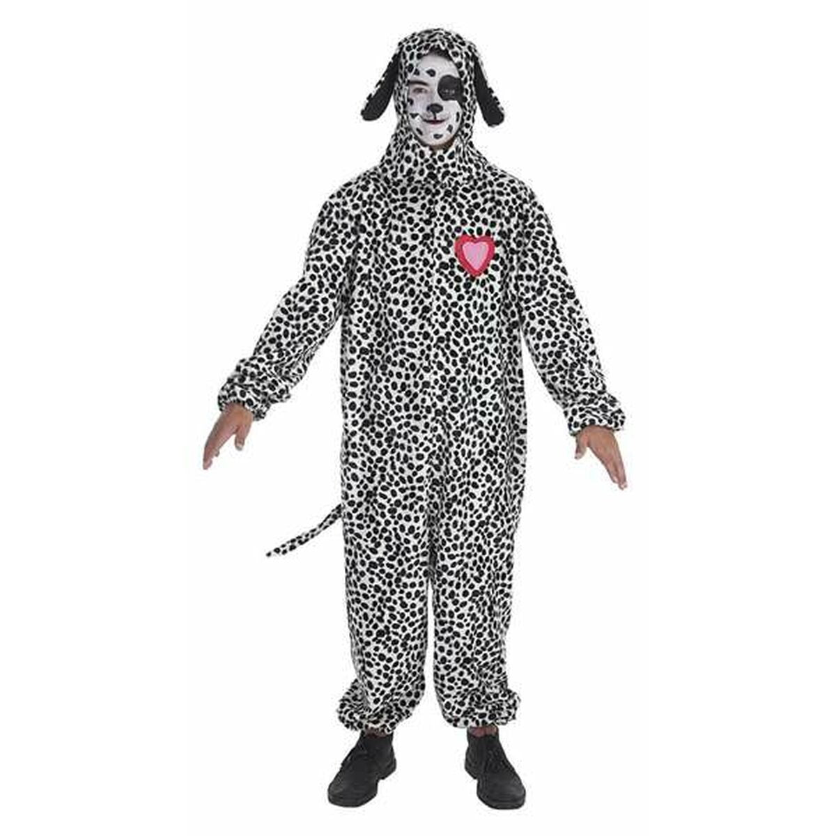  En person iklädd en Prickig Dalmatiner Jumpsuit med huva och en påmålad hundnos och ögonfläck poserar framifrån.