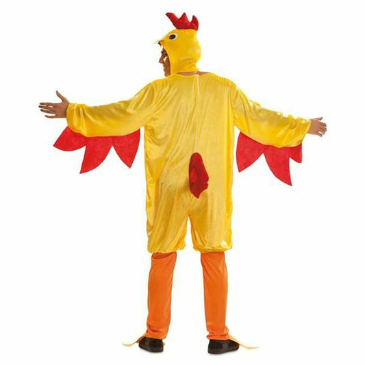 En man sedd bakifrån, som visar baksidan av den gula kyckling-jumpsuiten med den röda stjärtfjädern.