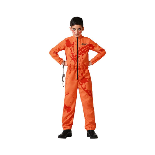 En pojke med en arg blick och blodigt smink poserar i en komplett och blodstänkt orange fång-jumpsuit, med ett par handklovar hängande från handleden.