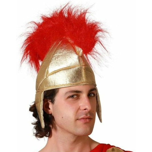 Närbild på en man som bär en ståtlig, guldfärgad romersk centurionhjälm med en stor, fluffig röd plym.